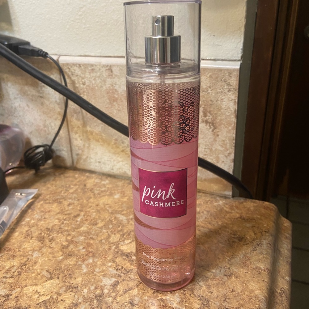 Pink cashmere
